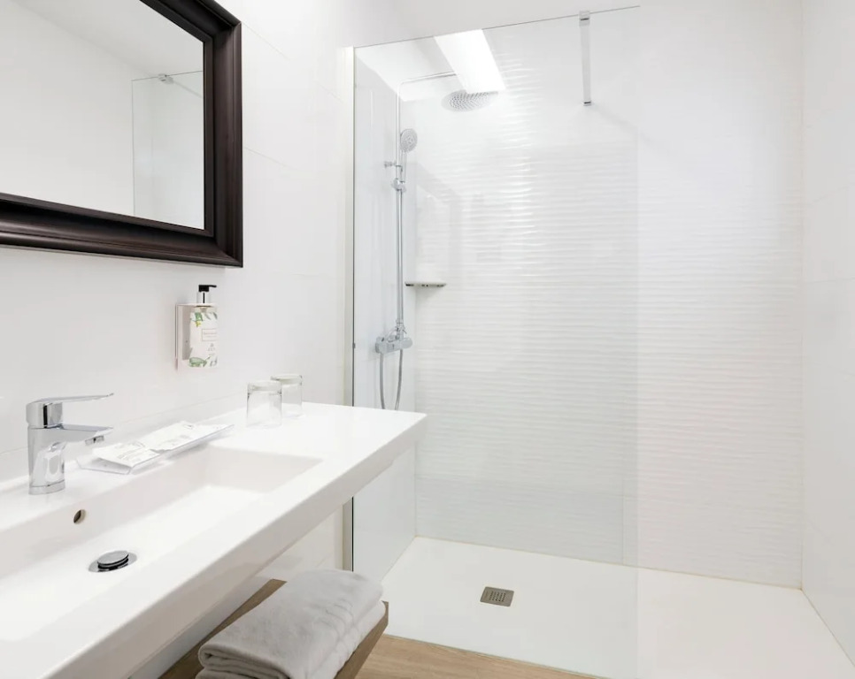 Трёхместный номер Classic в Sercotel Hotel Parque