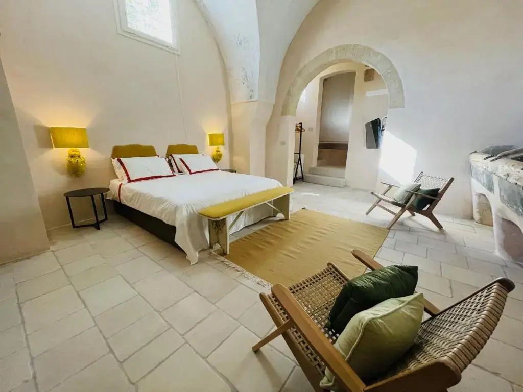 Deluxe Apartment with pool view