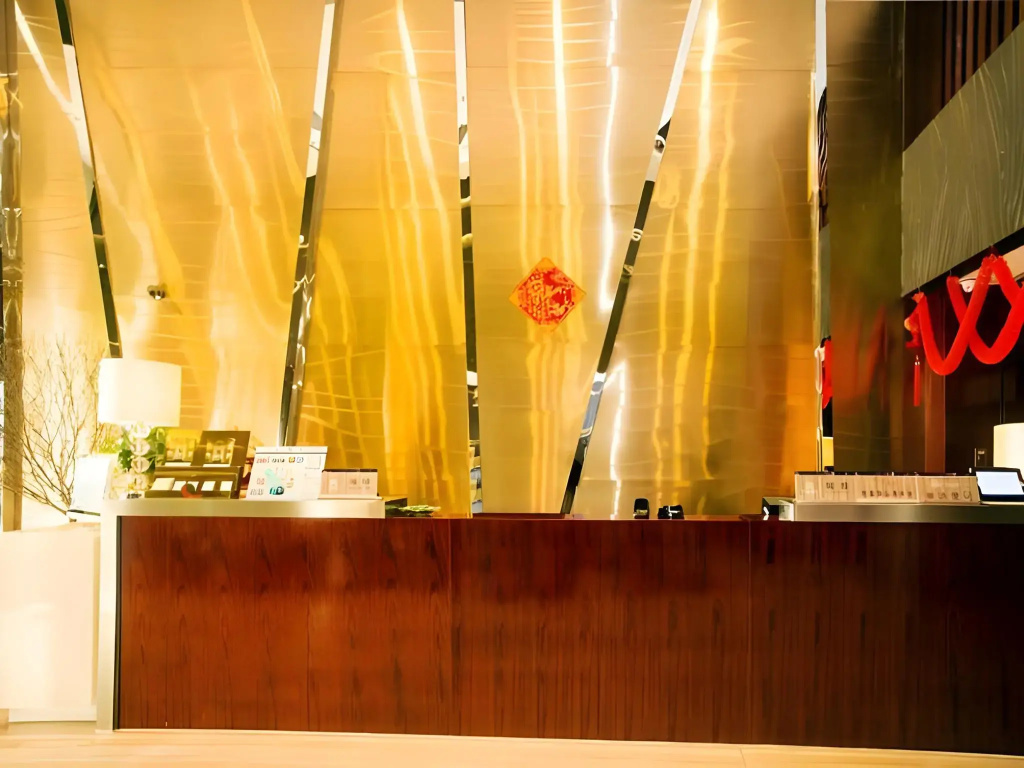 Jinjiang Metropolo Hotel