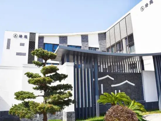 Yuxi Courtyard Hotel