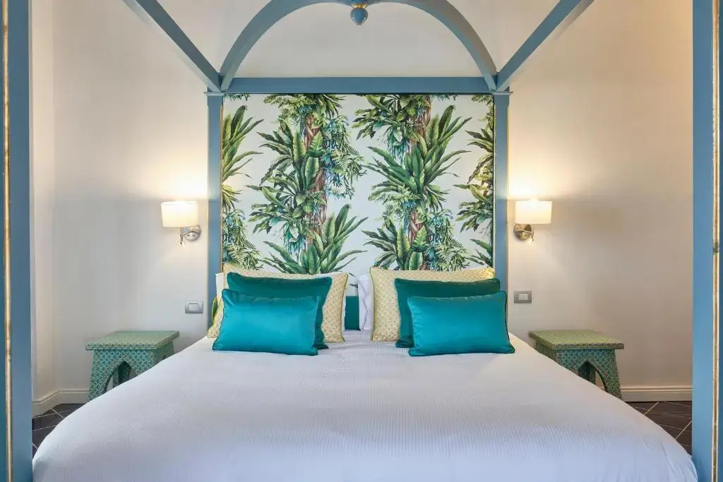 Deluxe Double room with balcony and with sea view (full double bed)