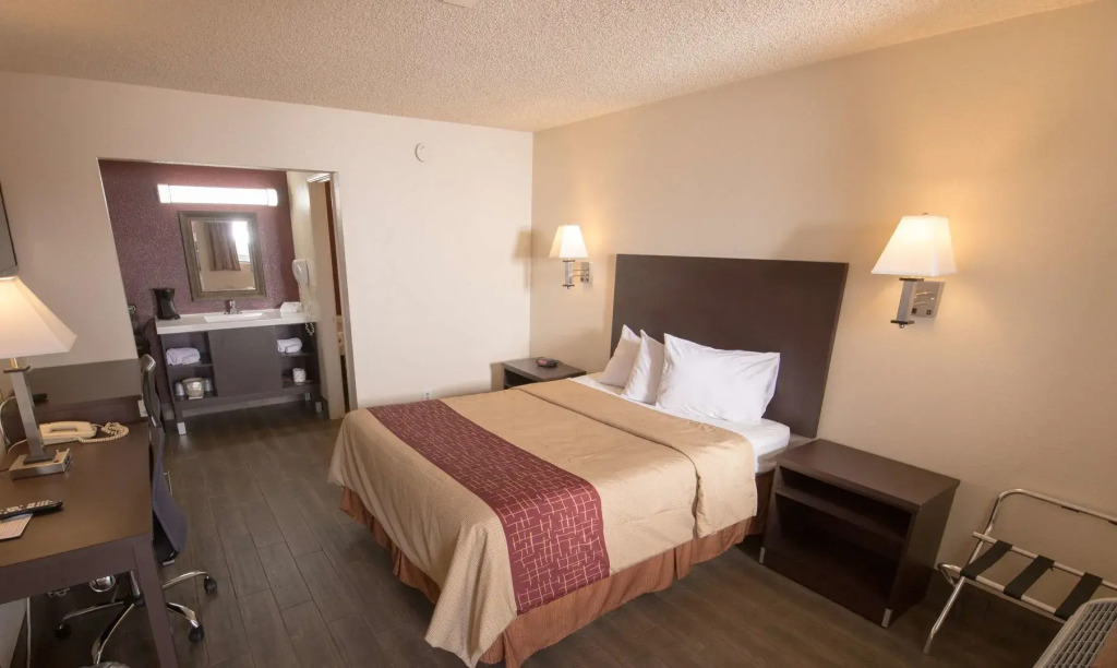 Baymont by Wyndham Kingman — фото 6