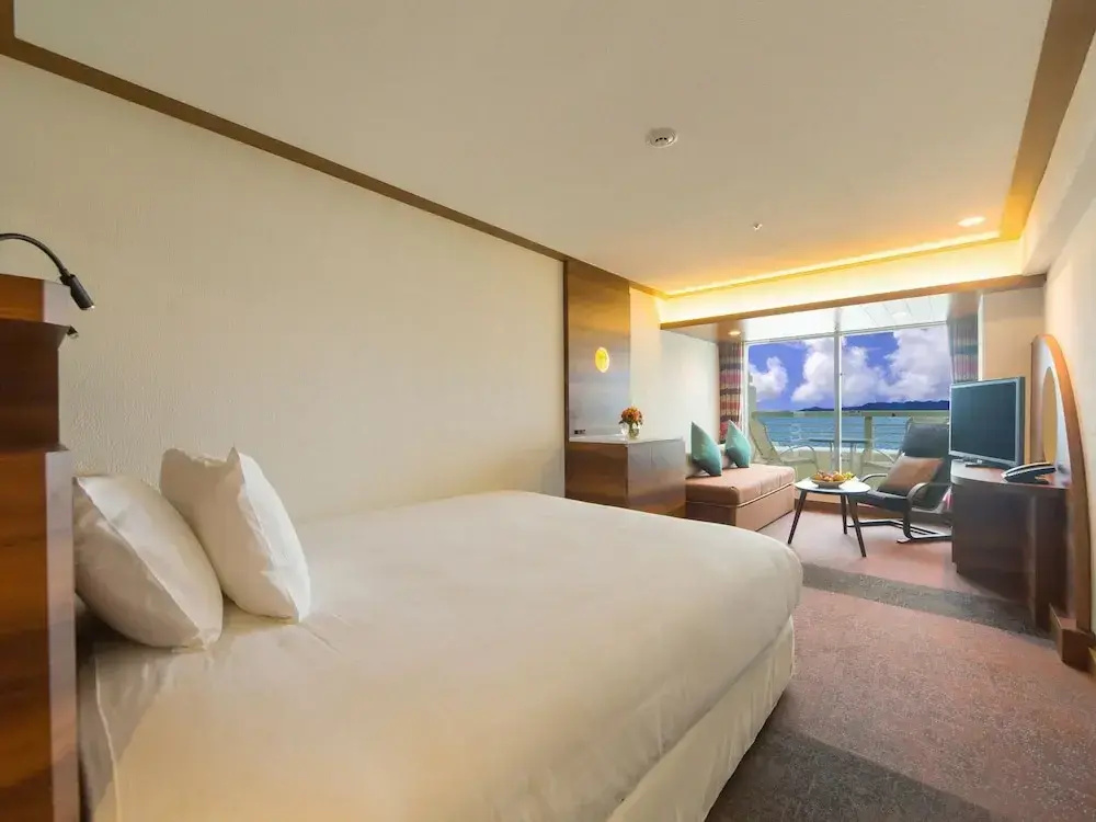 Guest Main Tower Double room with balcony and with ocean view full double bed