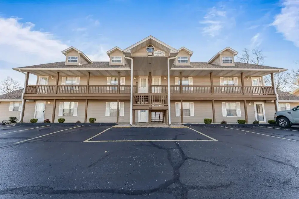 Dreamers Delight 2 Bedroom Condo by RedAwning