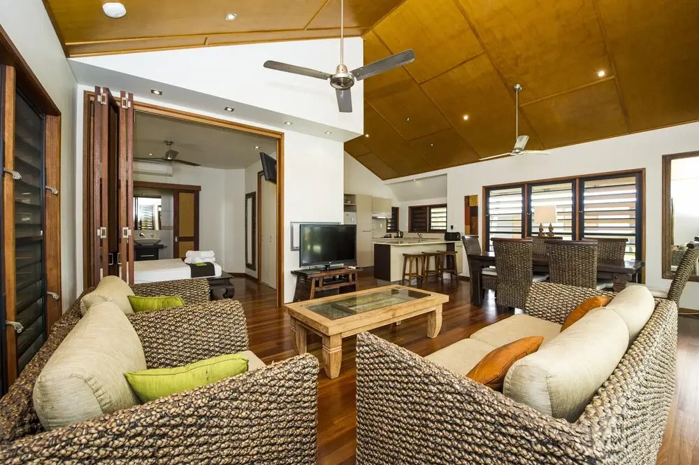Pure Magnetic Villa 1