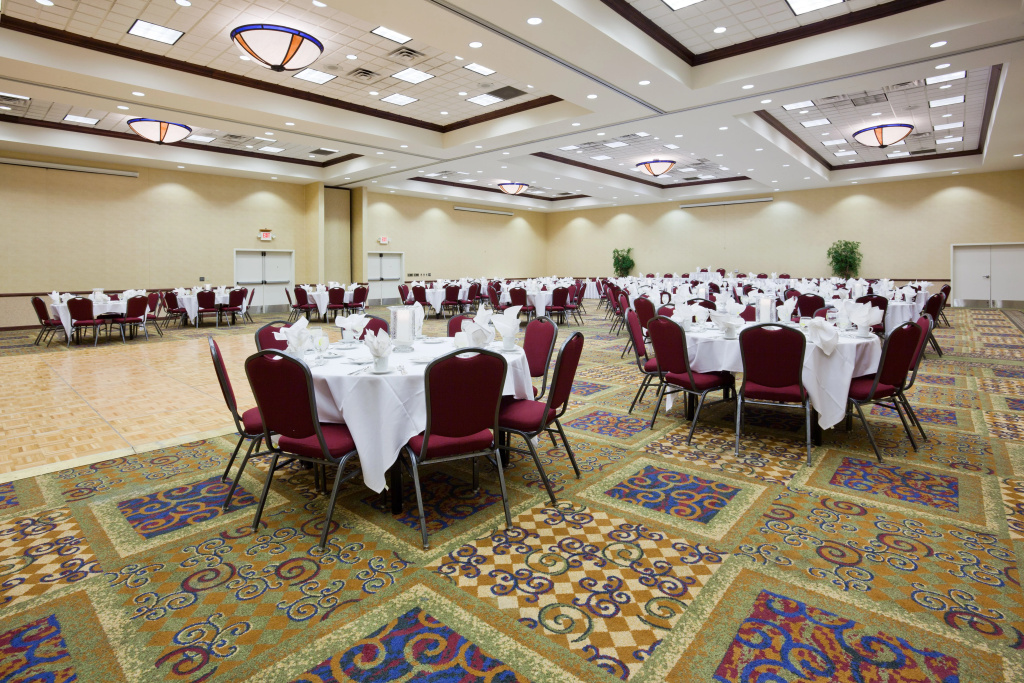 Holiday Inn & Conference Center Marshfield by IHG - Général