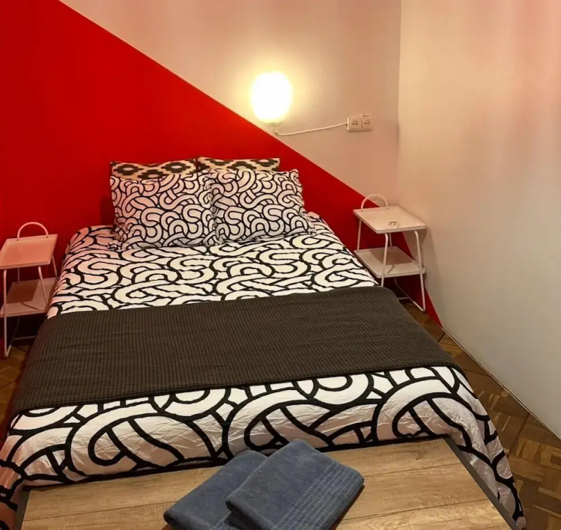 Economy room