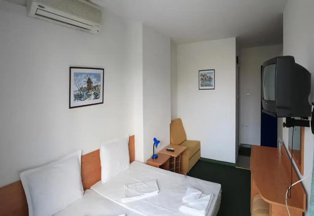 Standard Double room with balcony (twin beds)