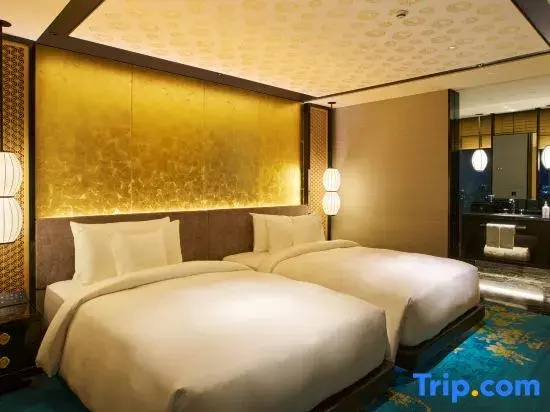 Premier room