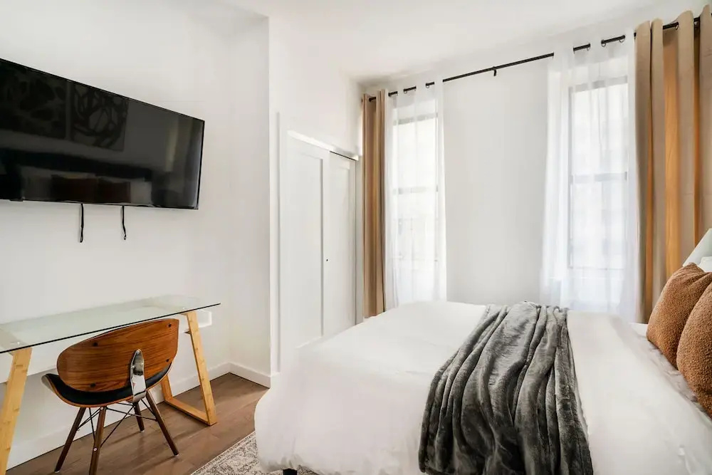 1290-3 New Renovated 2 Bedrooms in UES