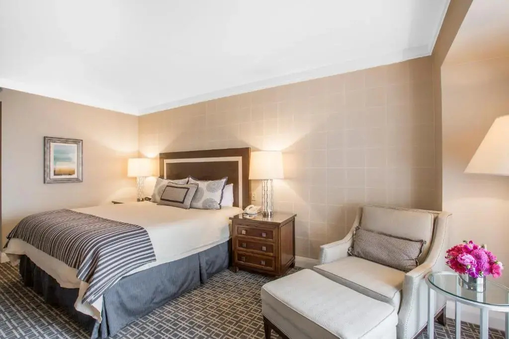 Omni Los Angeles Hotel at California Plaza - Chambres