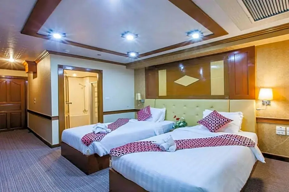 Deluxe Double room (twin beds)