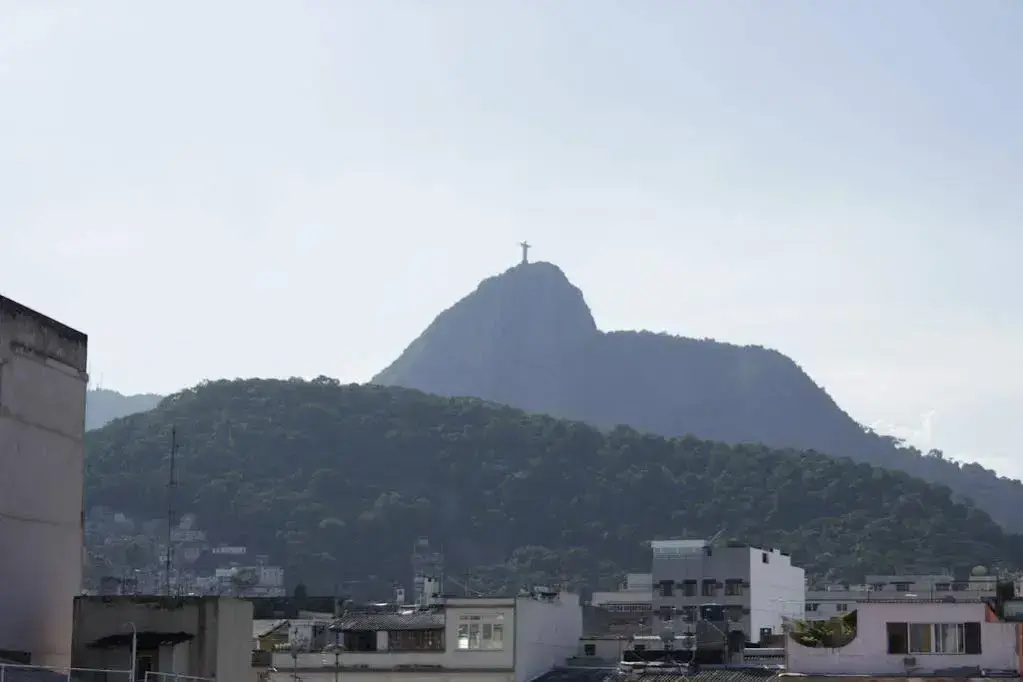 Apartment in Copacabana 50m From the Beach Cavirio Sc201