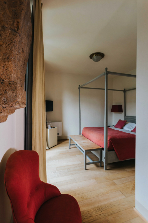 Double Suite (full double bed)