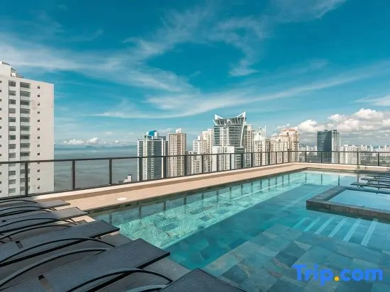 Cozy Furnished Studio with Park View, Panama City