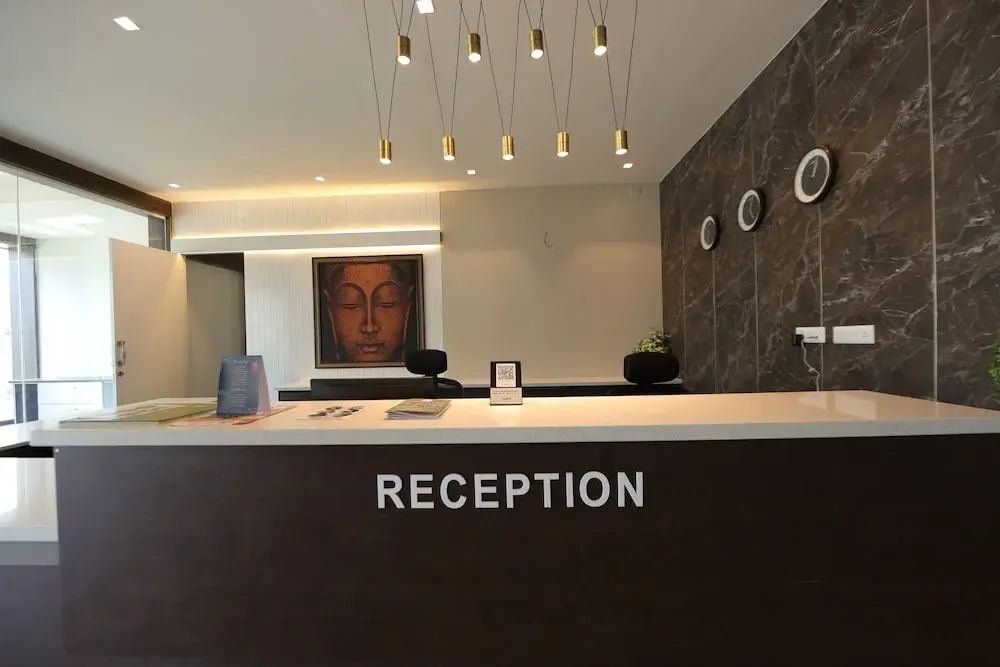 Lobby & Reception
