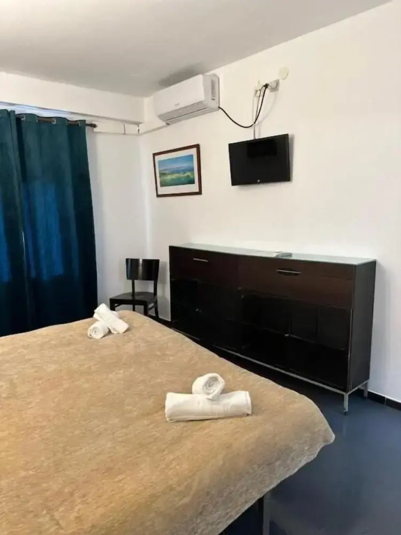Deluxe Double room with balcony and with city view (full double bed)