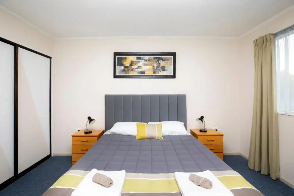 2 Bedrooms Quadruple Apartment