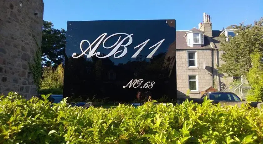 AB11 Town House Hotel