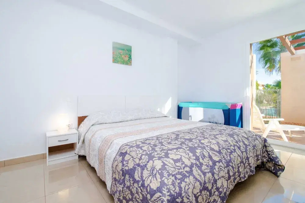 2 Bedrooms Apartment with view