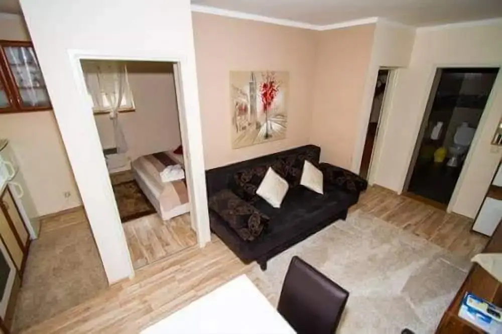 2 Bedrooms Apartment with view