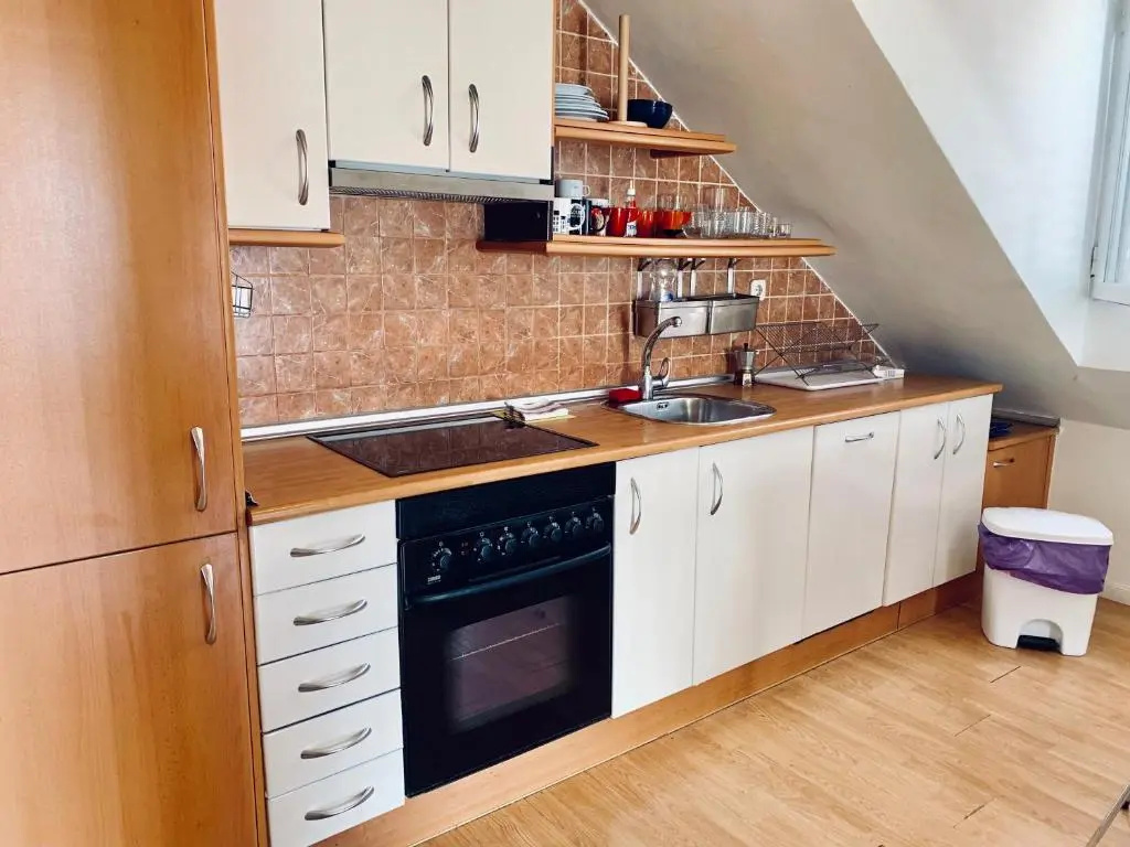 2 Bedrooms Attic Apartment