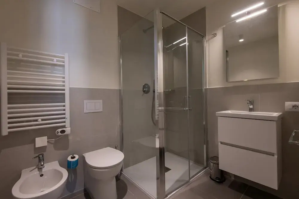 Deluxe Double room (full double bed)