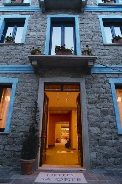 Hotel photo 1