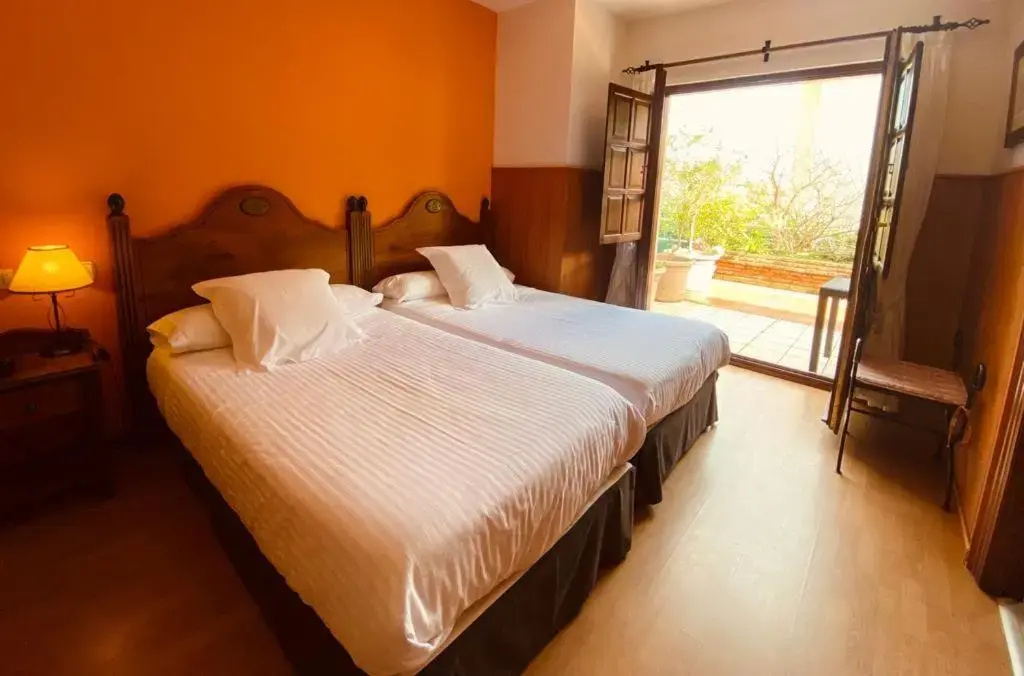 Double room (twin beds)