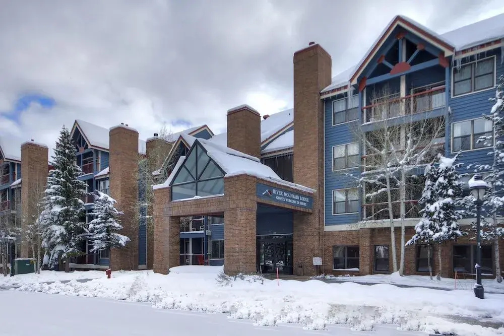 River Mtn Lodge E320