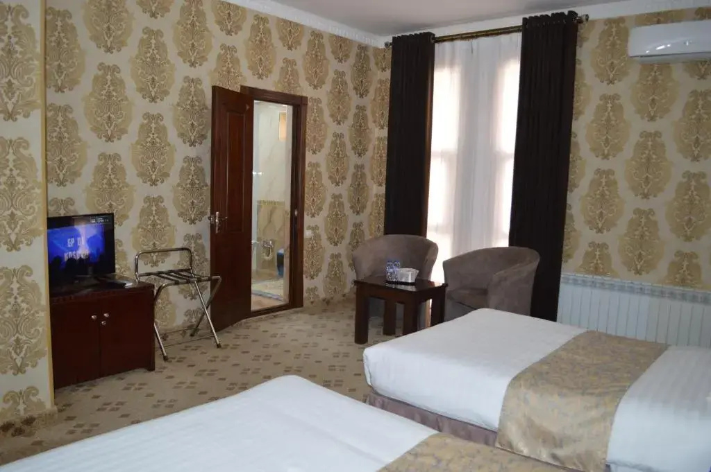 Deluxe Double room (twin beds)