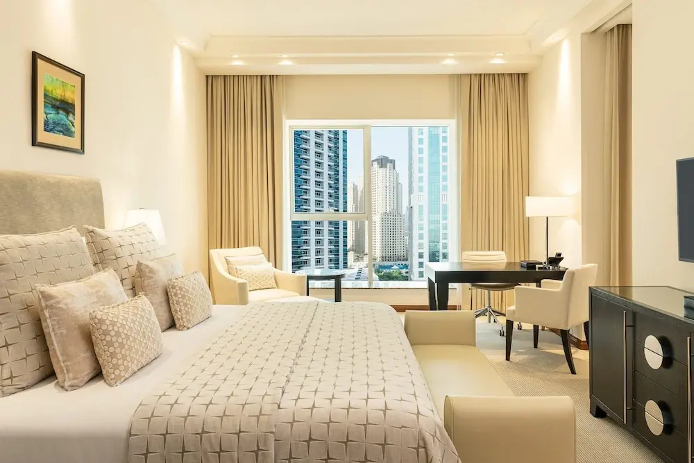 Двухместный люкс Premier Executive (двуспальная кровать) в Grosvenor House, a Luxury Collection Hotel, Dubai