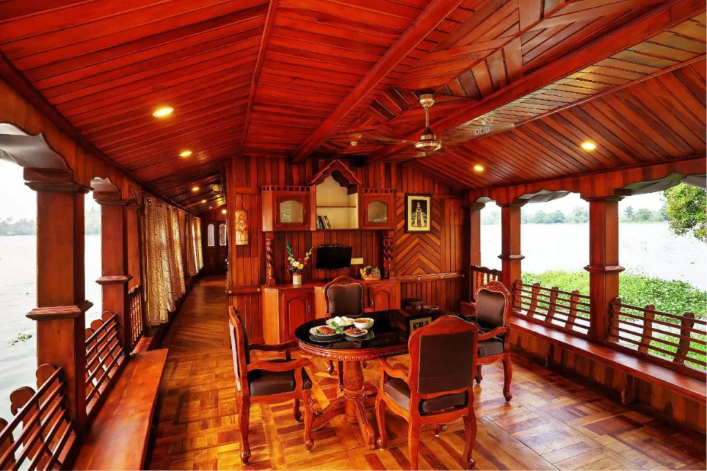 Soma Houseboat - Général