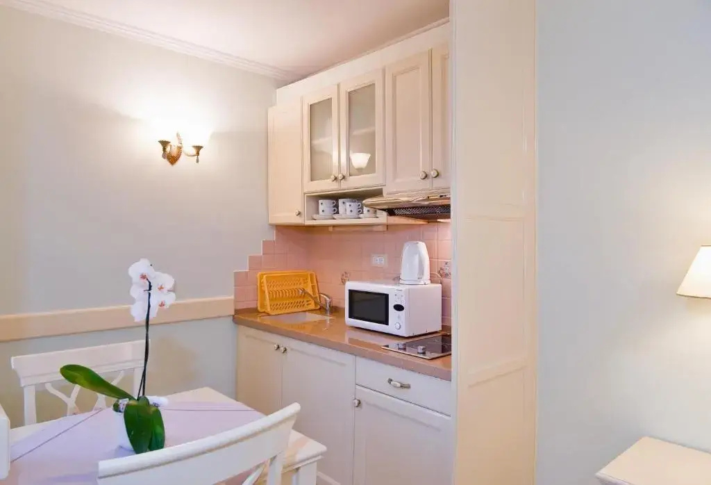 Studio with balcony and with partial sea view