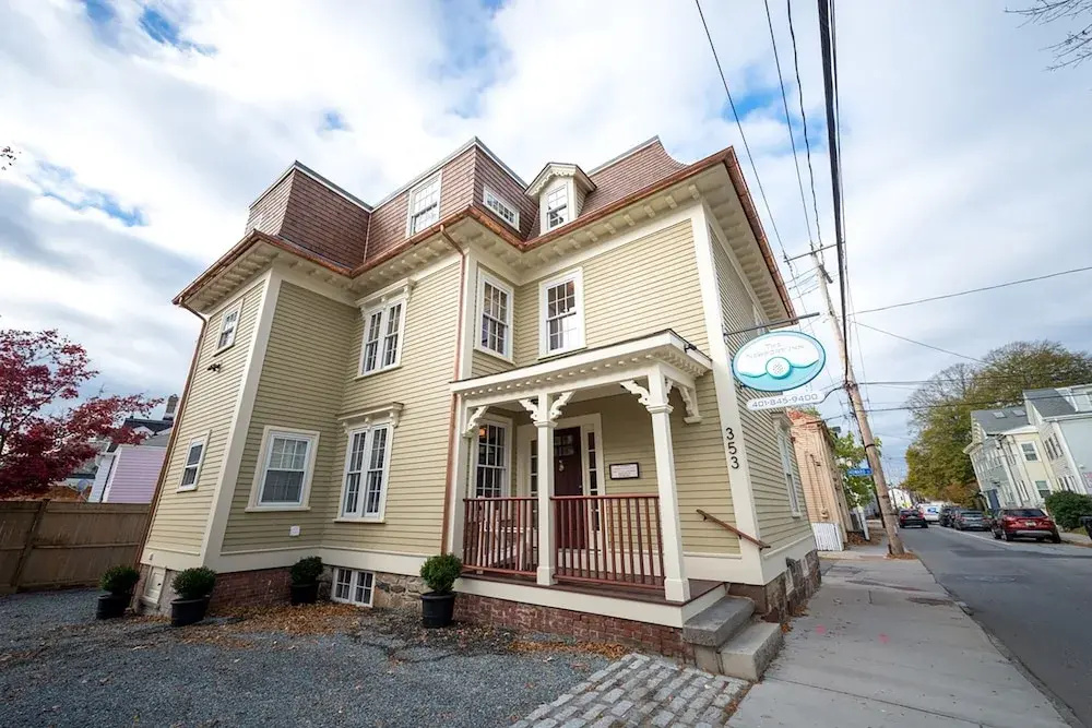 The Newport Lofts – 353 Spring Street