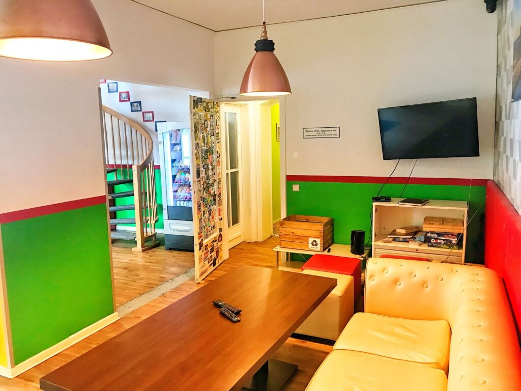 gallery_image_hidden_12