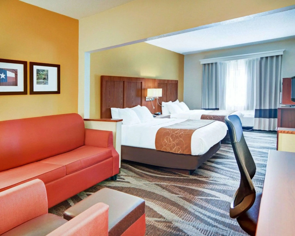 Quadruple Suite