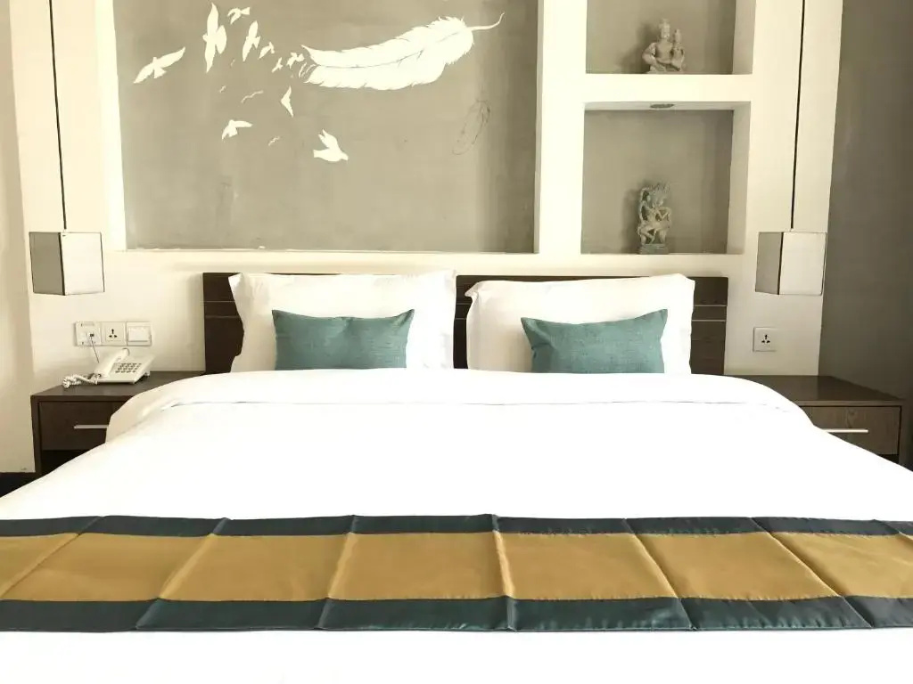 Deluxe Double room with balcony (full double bed)