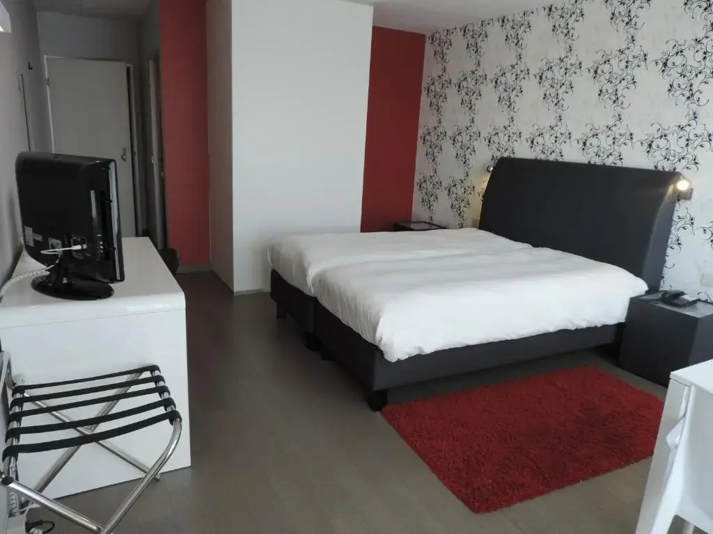 Economy Double room (full double bed)