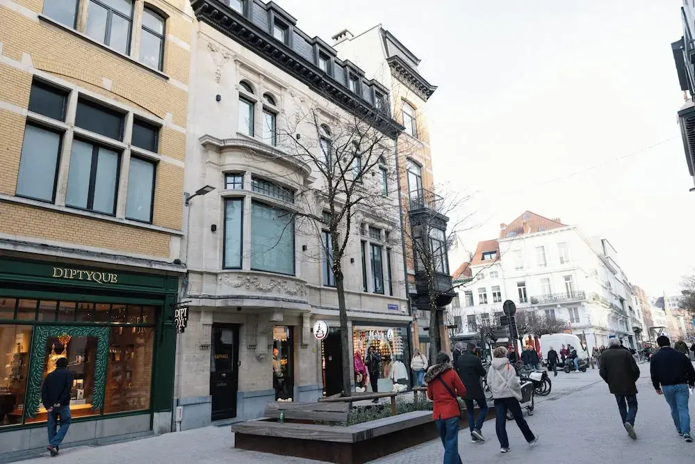 A Place - Schuttershofstraat 55