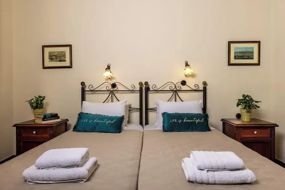 Economy room