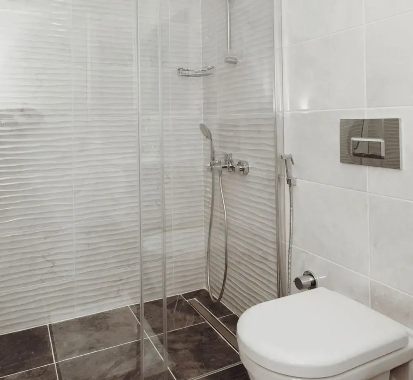 Deluxe Double Suite (full double bed)
