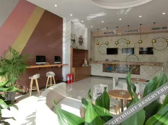 Food & Beverage