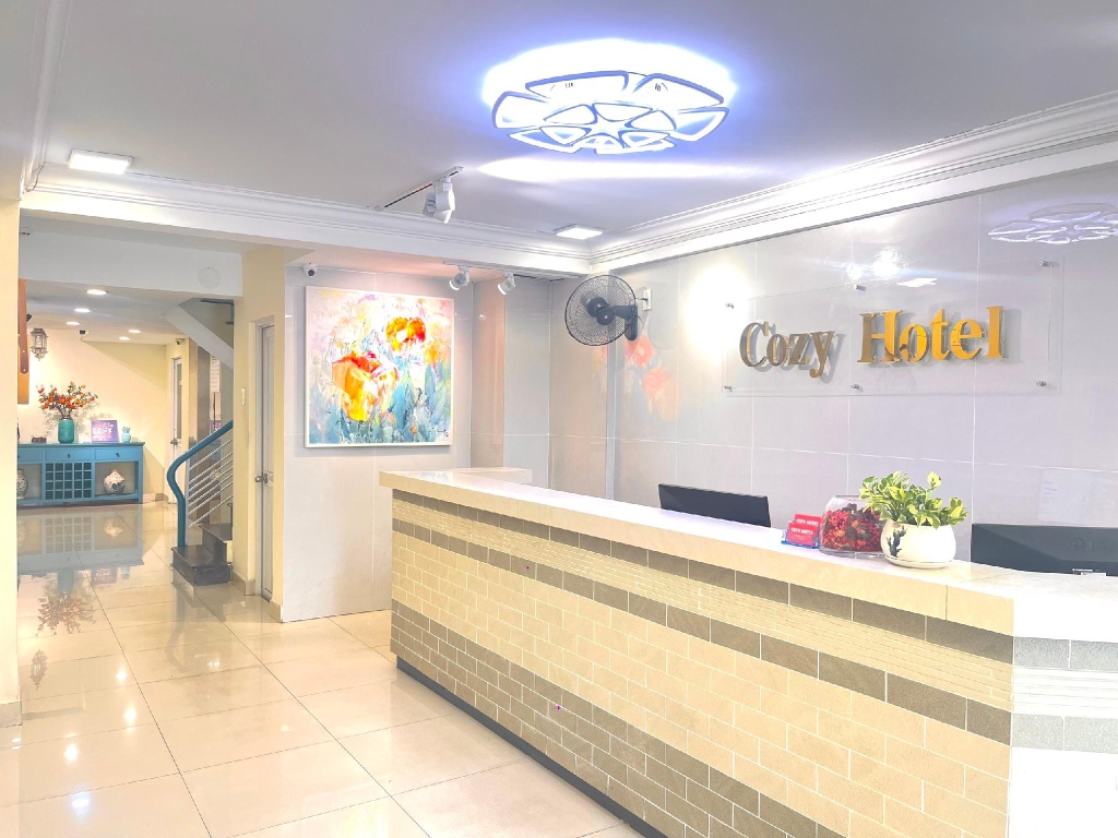 Cozy Hotel - 140 Cong Quynh in Ho Chi Minh City