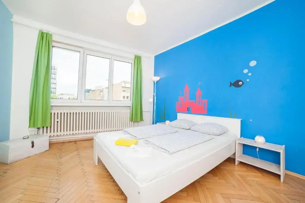 Double room (full double bed)