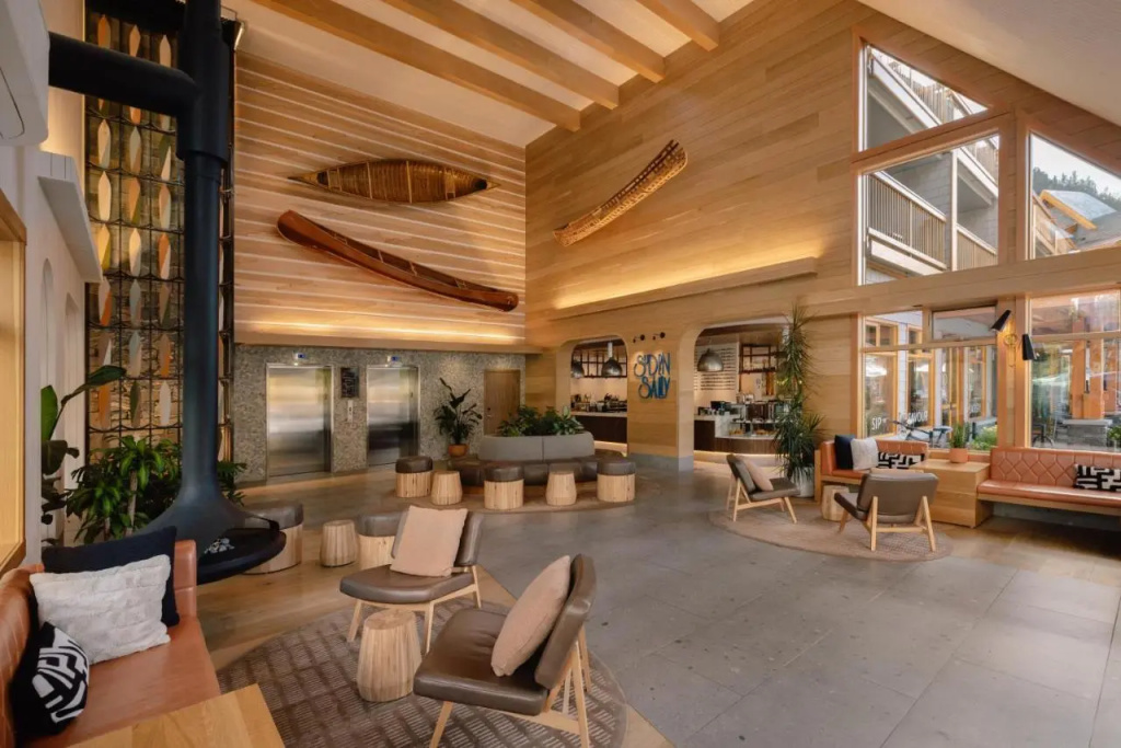 Hotel Canoe and Suites