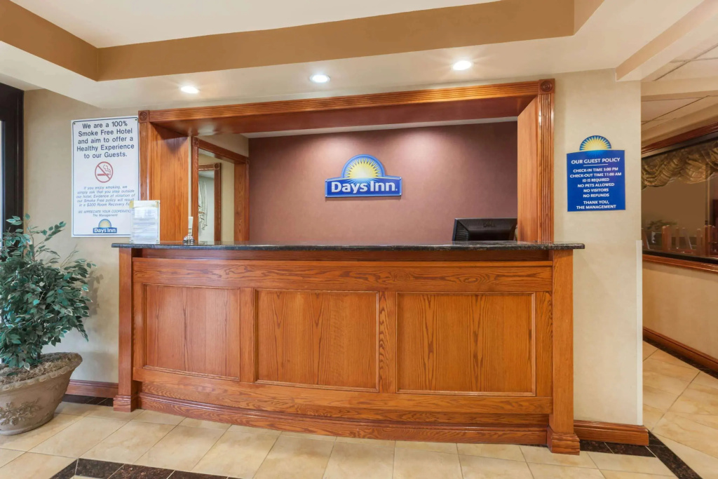 Lobby & Reception