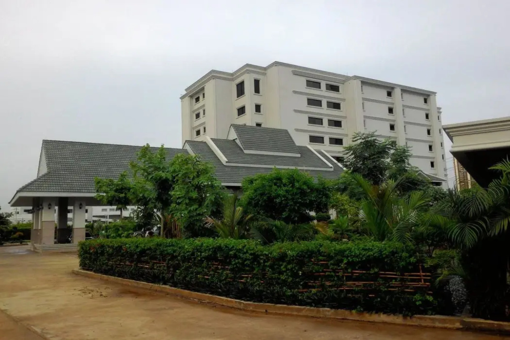 Pearl Resort and Hotel