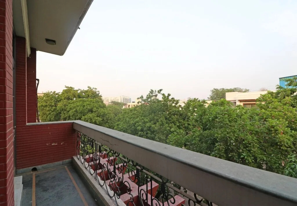 OYO Flagship 520 MG Road Metro Station