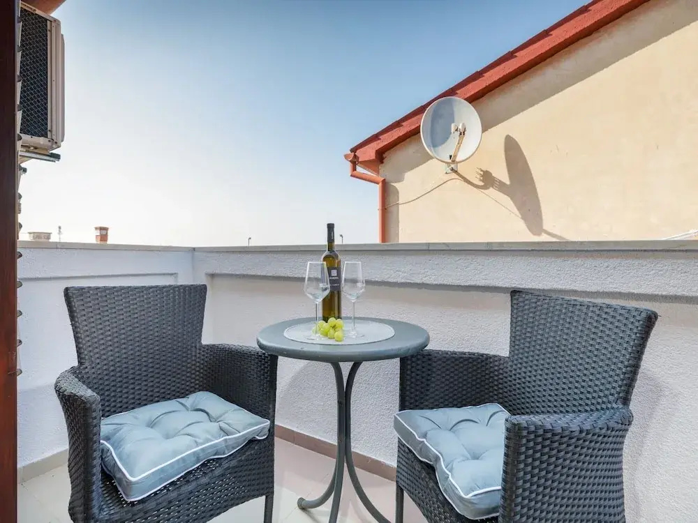 Furnished One-bedroom Apartment in Fazana